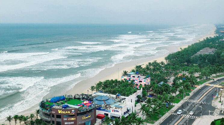 Yarra Ocean Suites Danang